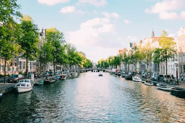Rent office in Amsterdam